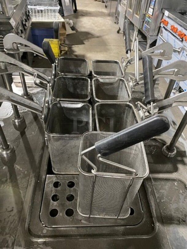 Arcobaleno Commercial Electric Powered Pasta Cooker! With Metal Baskets! Stainless Steel! On Casters! Model: APCE35 SN: 101127 220V 60HZ 3 Phase - Image 5 of 11