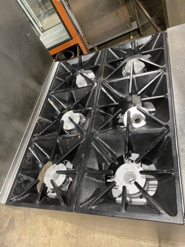 Southbend Commercial Natural Gas Powered 6 Burner Stove! With Raised Back Splash! With Oven Underneath! All Stainless Steel! On Casters! - Image 5 of 11