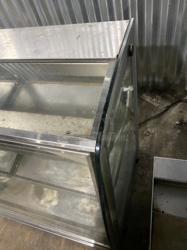 Vendo Commercial Countertop Food Warming Display Case! All Stainless Steel! Model: HFD000006 SN: 1448257 115V 60HZ 1 Phase - Image 2 of 9