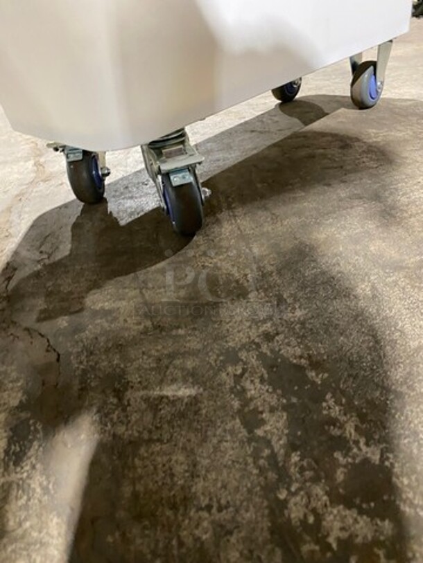 NEW! NEVER USED! Winco White Poly Ingredient Bin! With Clear Lid! On Casters! Model: IB21 - Image 7 of 7