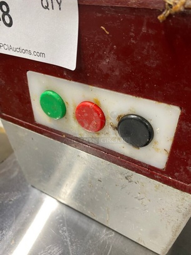 Robot Coupe Commercial Countertop Food Processor/Chopper Machine! Model: R2N SN: 2463643703A07 120V - Image 6 of 9