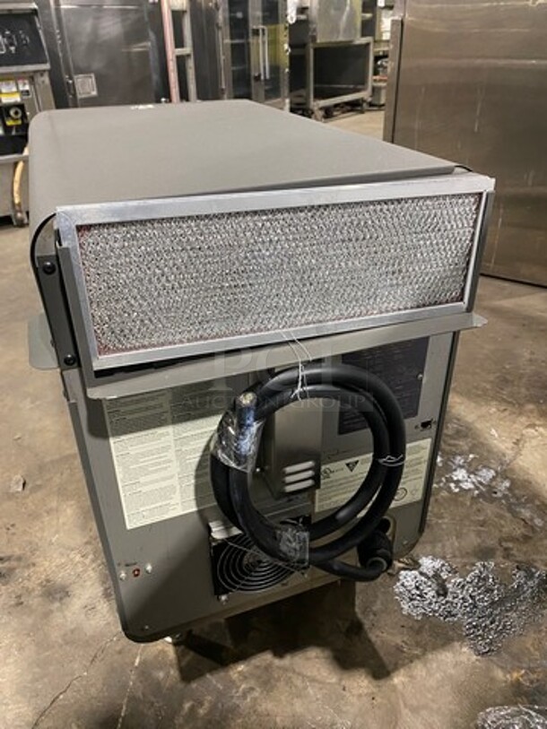 LATE MODEL! 2015 Turbo Chef Commercial Countertop Rapid Cook Oven! On Small Legs! Model: NGO SN: NGOD19239 208/240V 60HZ 1 Phase - Image 4 of 8