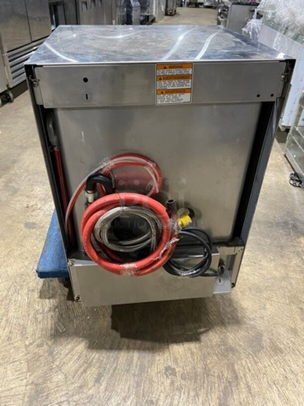 Hobart New Body Style Under The Counter Dishwasher! All Stainless Steel! Model: LXEC SN: 231176137 120V 60HZ 1 Phase - Image 3 of 9