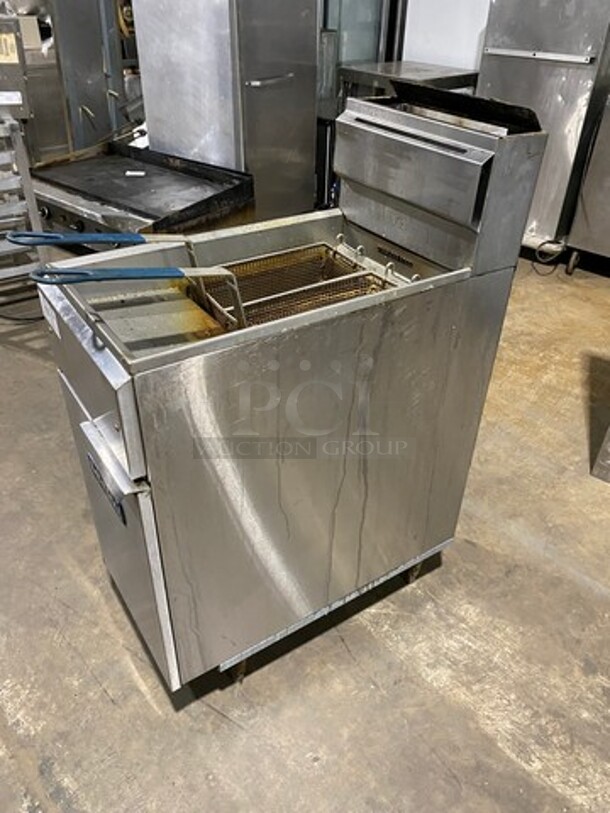 Imperial Commercial Natural Gas Powered Deep Fat Fryer! With 2 Metal Frying Baskets! All Stainless Steel! On Legs! Working When Removed! - Image 3 of 9