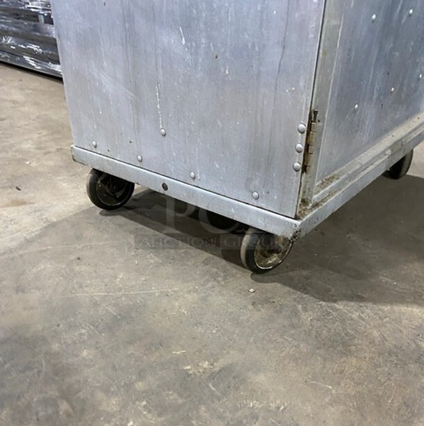 Cres Cor Half Sized Enclosed Pan Rack! All Stainless Steel! On Casters! MODEL 101152010 SN: KAGJ132130771 - Image 7 of 7