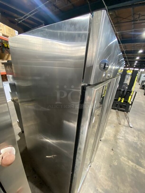 COOL! Hoshizaki Commercial 3 Door Reach In Cooler Merchandiser! With View Through Doors! Poly Coated Racks! All Stainless Steel Body! Model: CR3BFGYCR SN: E50016E 115V 60HZ 1 Phase - Image 3 of 9