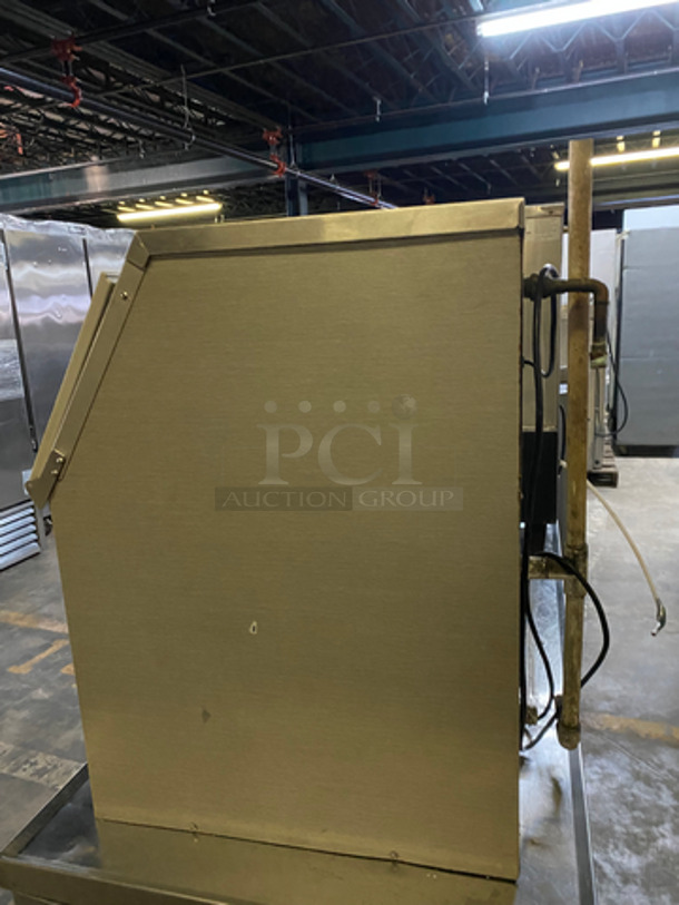 Hoshizaki Commercial Ice Machine! Stainless Steel Body! Model: KM-150BAB SN: M16543G 115/120V 60HZ 1 Phase - Image 4 of 9