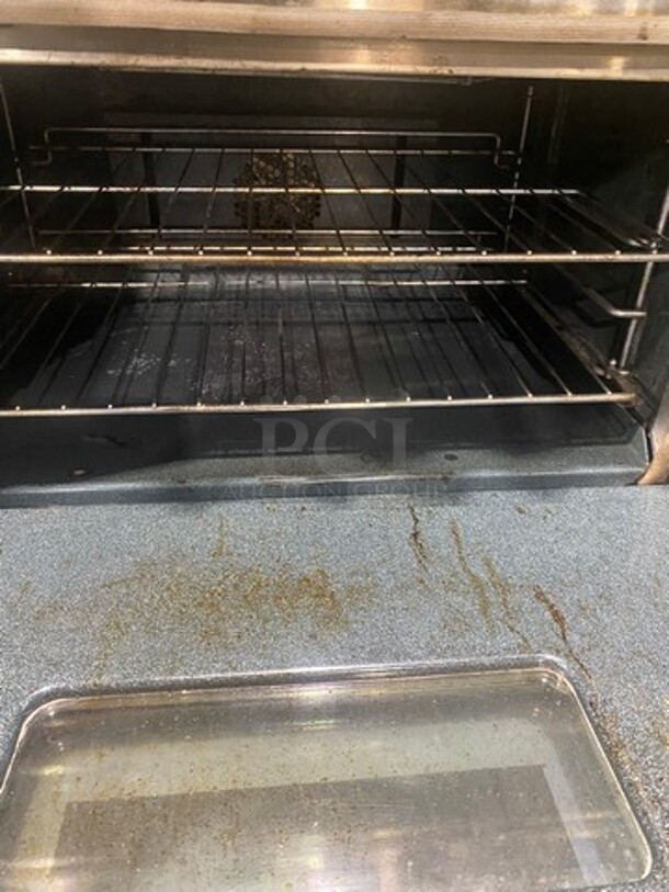 Thermador 6 Burner Stove! With Oven Underneath! Metal Oven Racks! Stainless Steel! - Image 5 of 8