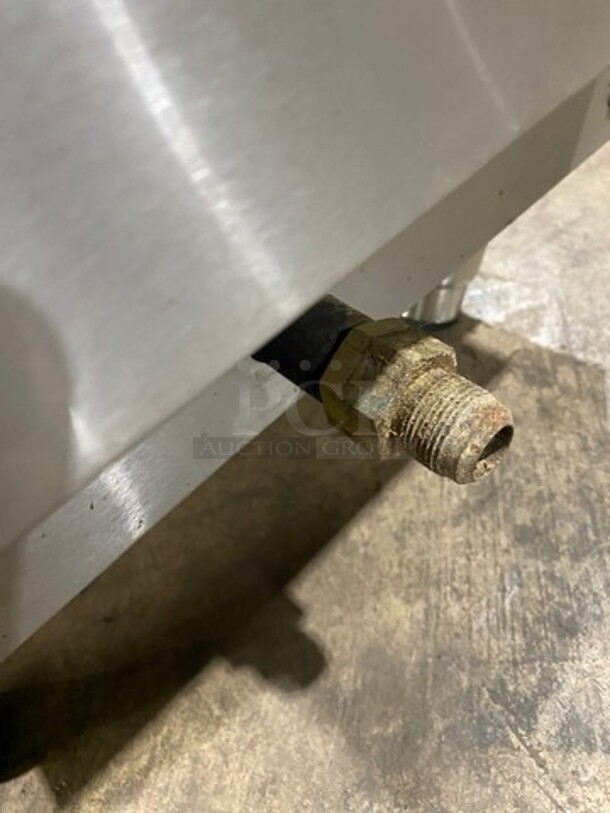 Commercial Natural Gas Powered Deep Fat Fryer! All Stainless Steel! On Legs! - Image 7 of 7