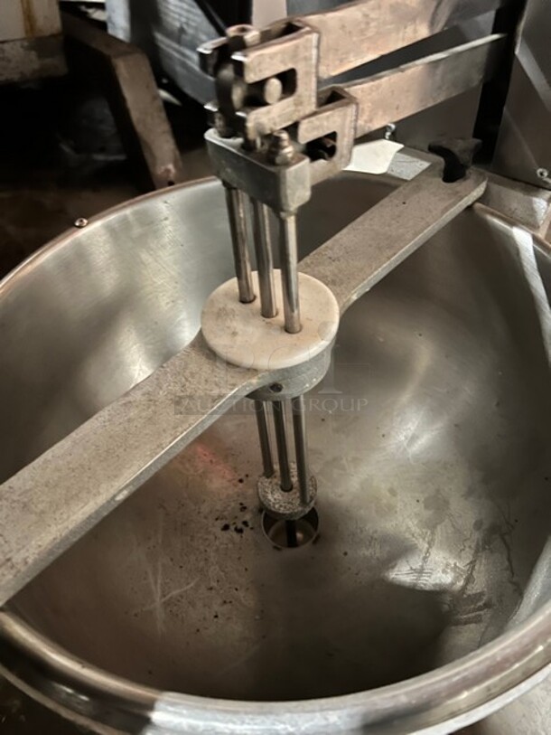 LATE MODEL! 2019 Empero Commercial Countertop Donut Depositor Machine! Solid Stainless Steel! 220V 60HZ Model: EMPLK001 SN: 190447 - Image 4 of 8