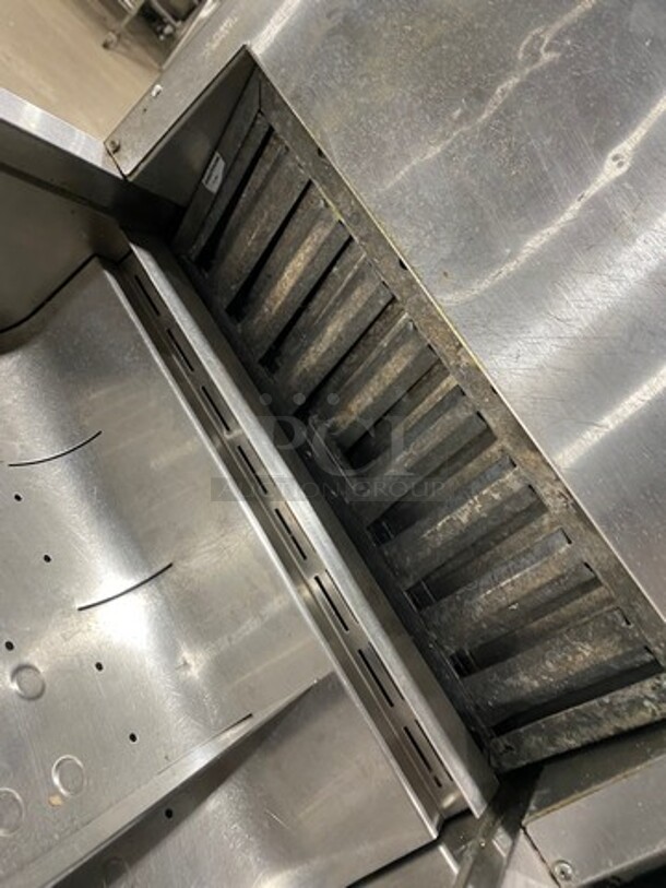 Pitco Commercial Electric Powered Crisp-N-Hold/Fry Warmer Dumping Station! With Backsplash! All Stainless Steel! On Legs! Model: PCF18 SN: E19KD070535 120V60HZ 1 Phase - Image 6 of 10