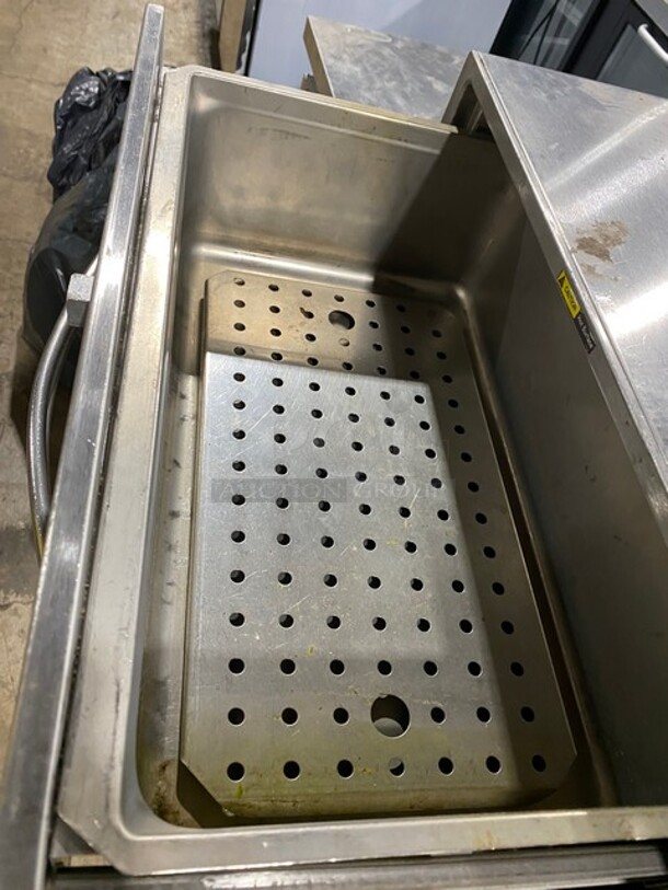 Wells Stainless Steel Commercial Countertop Warming Drawer! MODEL RW1HD SN:3900 120V - Image 5 of 8