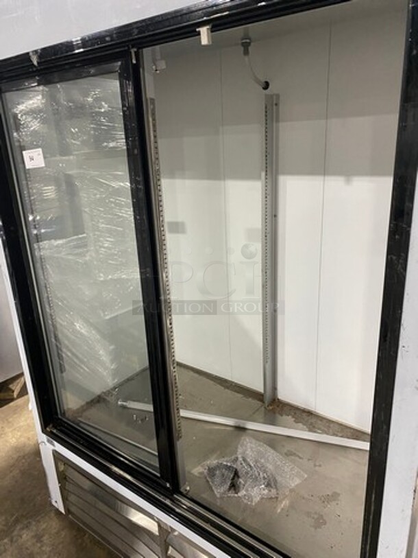 Leader Commercial 2 Door Reach In Cooler Merchandiser! With View Through Doors! MISSING ONE DOOR! Model: ESLS54 SN: NE03R0113 115V 60HZ 1 Phase - Image 5 of 8
