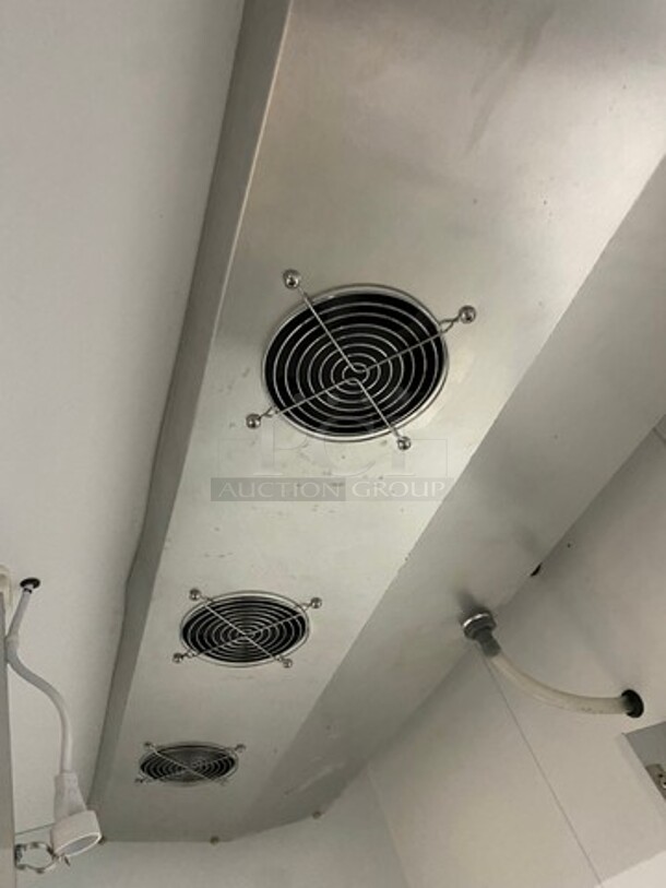 Leader Commercial 2 Door Reach In Cooler Merchandiser! With View Through Doors! MISSING ONE DOOR! Model: ESLS54 SN: NE03R0113 115V 60HZ 1 Phase - Image 6 of 8