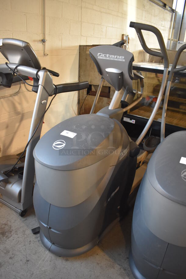 Octane Fitness Pro 3700 Metal Commercial Elliptical Machine. 30x77x64. Tested and Working! - Image 1 of 7