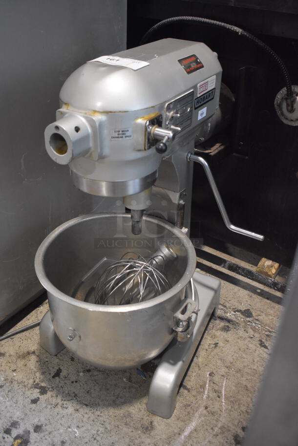 Hobart A 200 Metal Commercial Countertop 20 Quart Planetary Dough Mixer w/ Stainless Steel Mixing Bowl, Paddle and Whisk Attachments. 115 Volts, 1 Phase. Tested and Working!