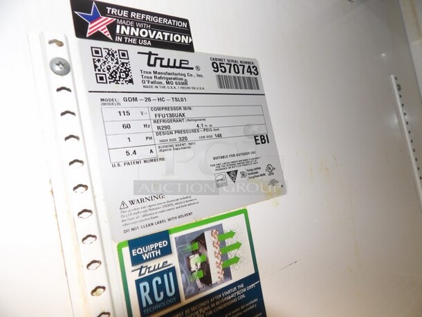 True Single (Glass) Door, Stainless, Upright, Reach-In Cooler. TESTED AND WORKING 

Model GDM-26-HC~TSL01. 

7'5"(H)x2'5.5"(W)x2'5"(D) - Image 6 of 6