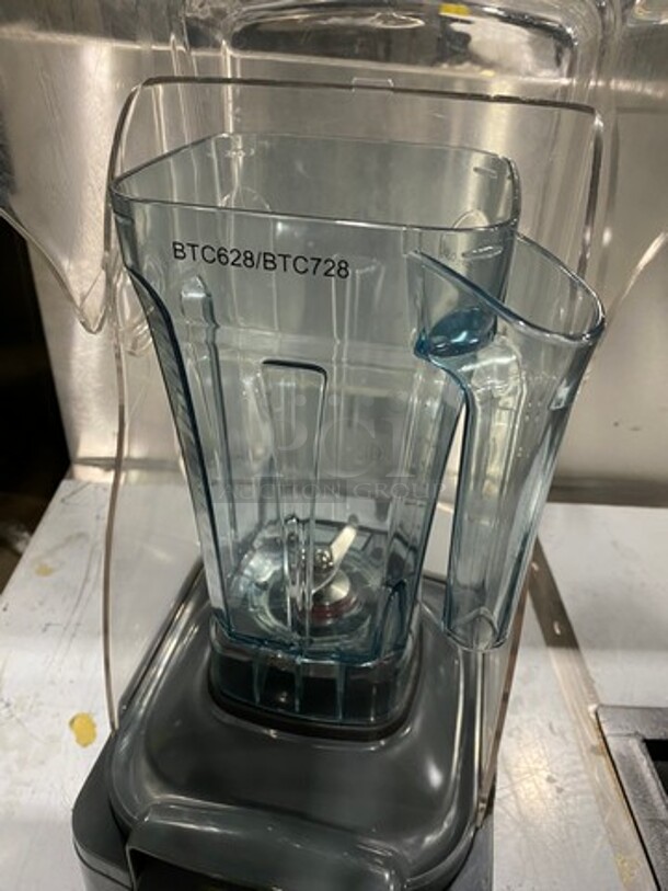BarTec Commercial Countertop Heavy Duty Blender! With 60 OZ Pitcher! Model: BTC728 SN: 030000000000185 120V - Image 5 of 8