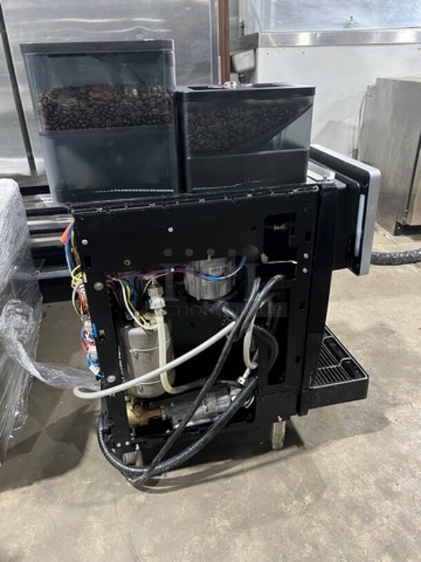 Franke Commercial Counter Top Coffee Maker Machine! With Digital Controls! On Small Legs! Model fcs4050 Sn:3400000082143 200-220V  - Image 3 of 10