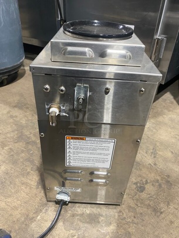 Curtis Commercial Countertop Coffee Brewing Machine! With Hot Water Line! 3 Coffee Pot Warmer! Stainless Steel Body! Gold Cup Series! Model: ALP3GT63A000 SN: 14452996 120V 60HZ 1 Phase - Image 3 of 9