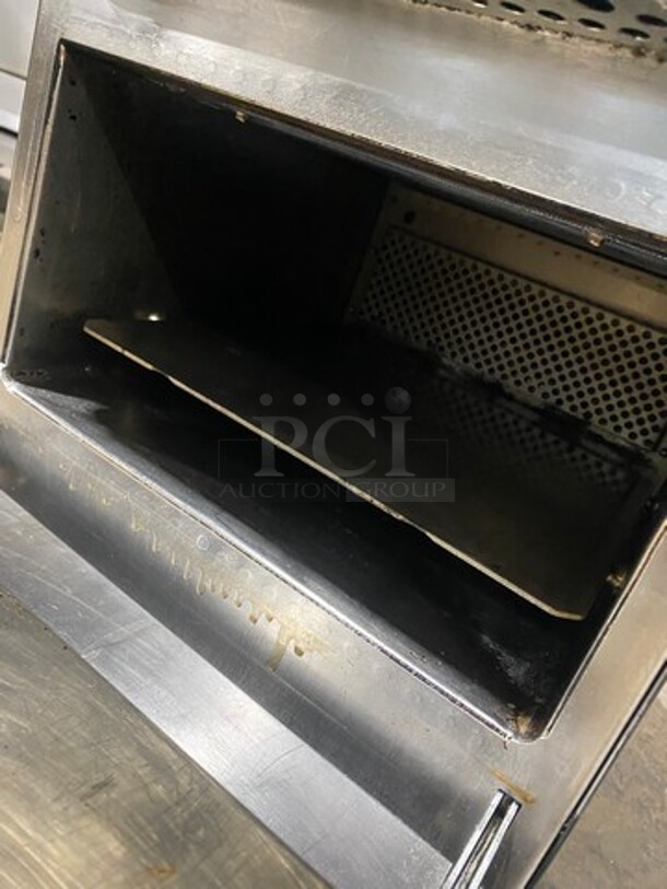 WOW! Merrychef Commercial Countertop Rapid Cook Oven! Model: EIKONE2S SN: 2011213091854 208/240V - Image 6 of 8