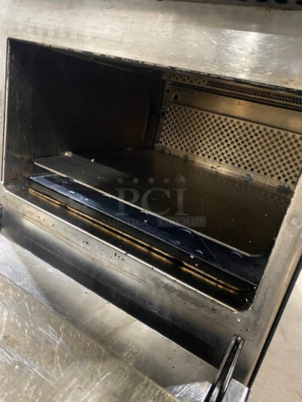 NICE! LATE MODEL! Merrychef Commercial Countertop Rapid Cook Turbo Oven! Model: EIKONE2S SN: 2205213090274 208/240V 1PH - Image 5 of 8
