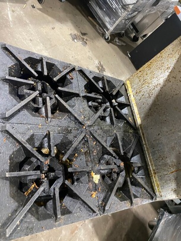 Cook Rite Commercial Natural Gas Powered 4 Burner Stove! With Raised Back Splash And Salamander Shelf! With Oven Underneath! All Stainless Steel! On Casters! - Image 5 of 9