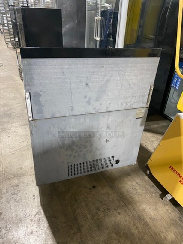 NICE! Garland Commercial Electric Powered Flat Griddle With Right Side Hot Plate! Griddle Has Side Splashes! With Back Splash! With Oven Underneath! All Stainless Steel! On Legs! WORKING WHEN REMOVED! Model: S6861R24L SN: 0009RE087R 208V 60HZ 3 Phase - Image 3 of 12