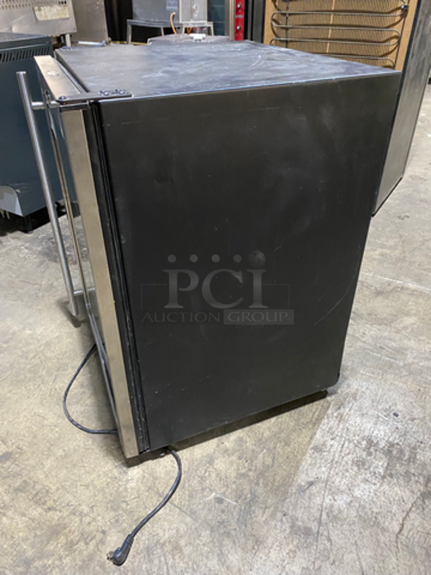 U-Line Commercial Countertop Single Door Cooler Merchandiser! With View Through Door! With Metal Racks! Model: UADA24RGLS13 SN: 1222211070004 115V 60HZ 1 Phase - Image 2 of 8