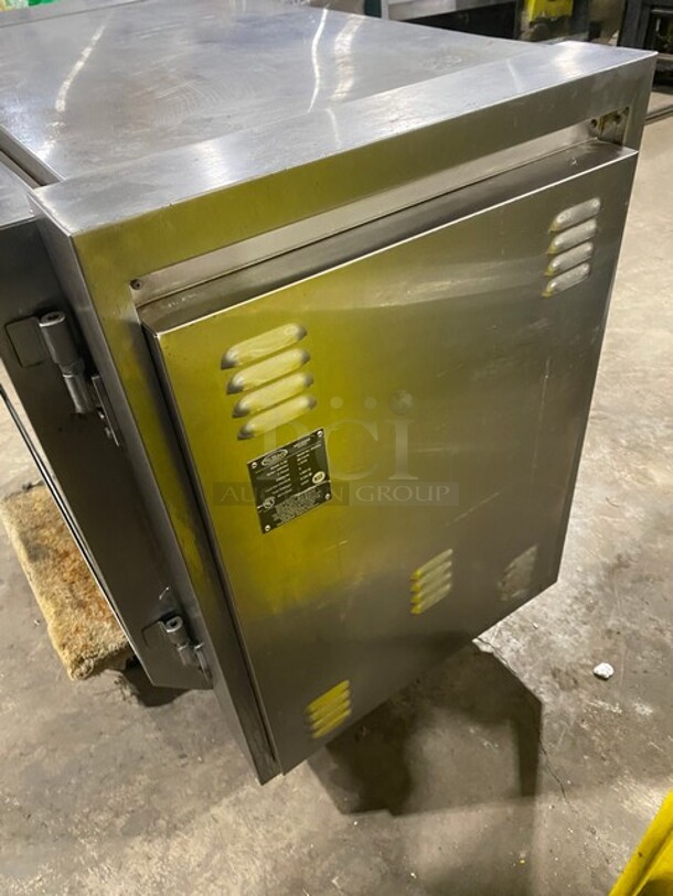 NICE! Old hickory Countertop Rotisserie! Electric Powered! Working When Removed! MODEL 6.5E SN: 650052 208V 3PH - Image 4 of 8