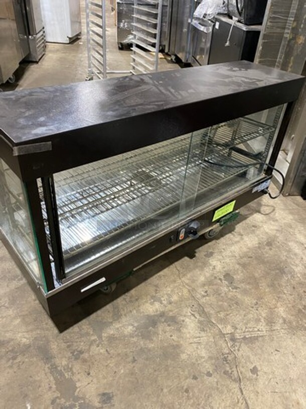 Vollrath Commercial Countertop Heated Display Case Merchandiser! With Rear Access Doors! Model: FMA7048 SN: C44002017140008 120V 60HZ 1 Phase - Image 3 of 8