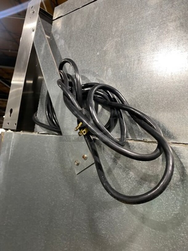 Victory Commercial Single Door Reach In Freezer! All Stainless Steel! On Legs! - Image 8 of 8