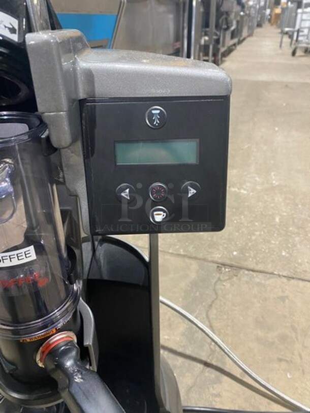 Bunn Commercial Countertop Barista Crafted Single Cup Coffee Brewer! Model: TRIFECTA - Image 4 of 5