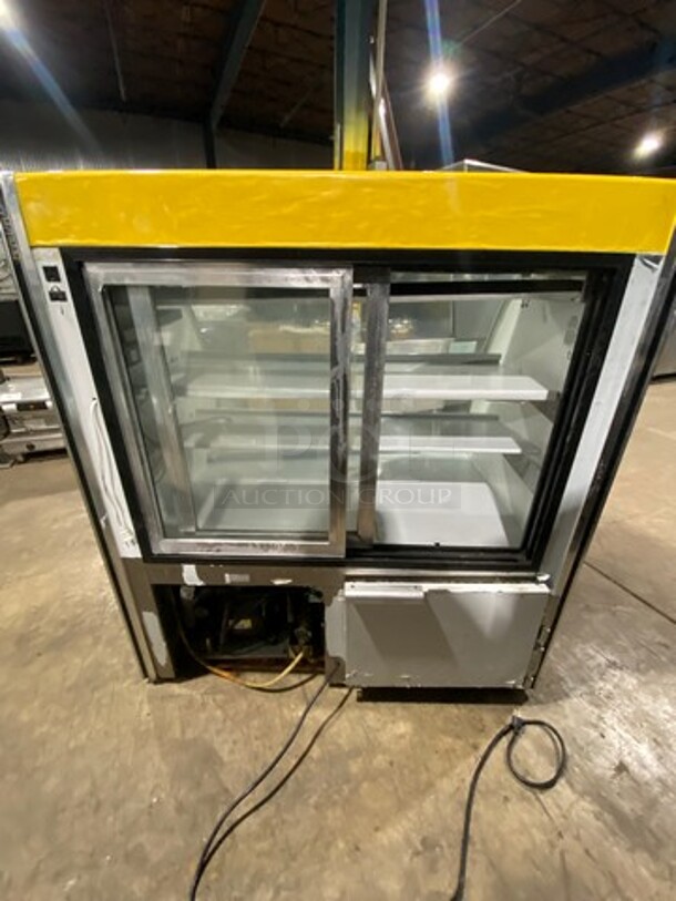 2010 Leader Commercial Refrigerated Bakery Display Case Merchandiser! With Curved Front Glass! With Rear Access Doors! Stainless Steel Body! Model: RHDL48 SN: PT10M1682D 115V 60HZ 1 Phase - Image 5 of 8