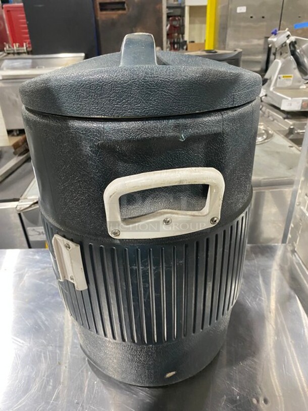 IGLOO 5 Gallon Cooler! - Image 2 of 4