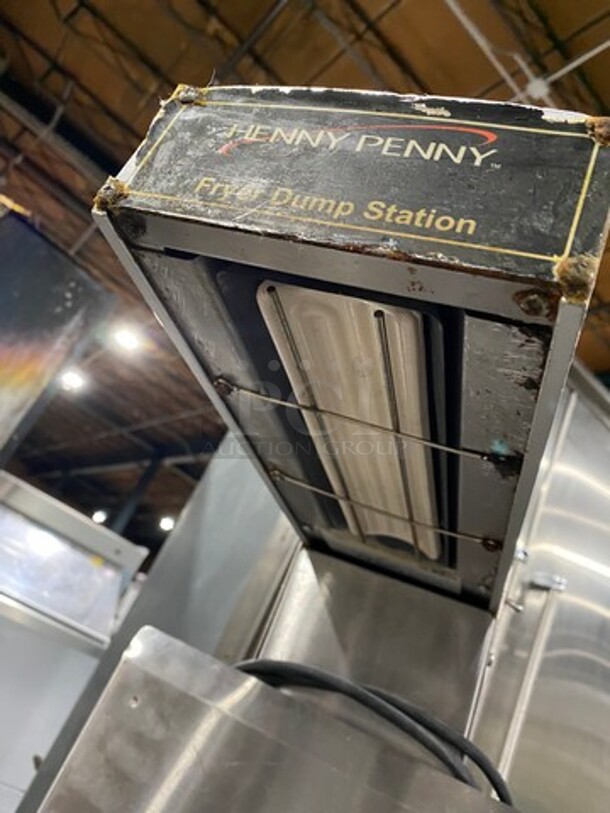 Henny Penny Commercial Floor Style Fryer Dump Station! With Overhead Heating Lamp! All Stainless Steel! Model FDS200! On Casters! - Image 6 of 8