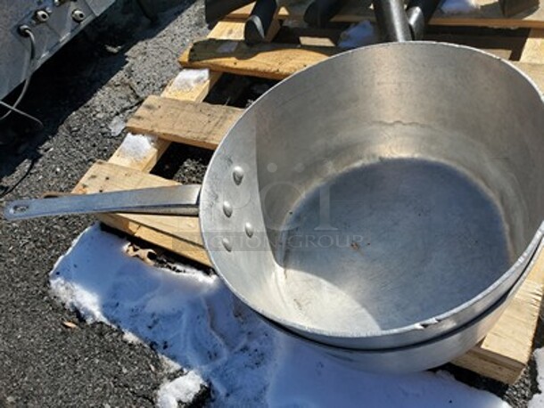 Pot - Image 1 of 4
