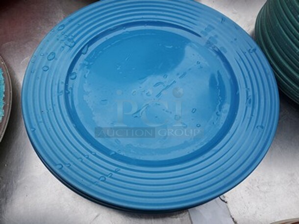 Round Porcelain Dinner Plate. - Image 2 of 2