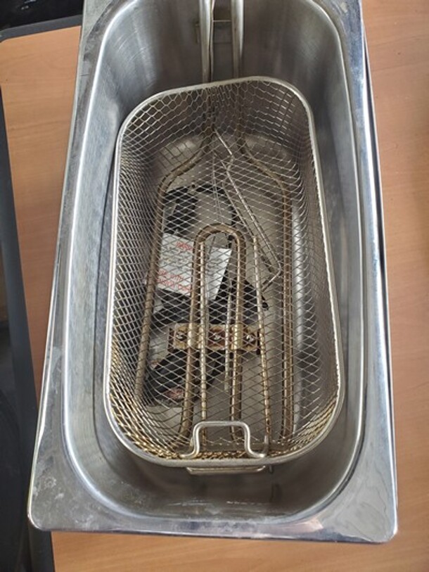 Rival Stainless Steel Commercial Style Deep Fryer  - Image 6 of 7