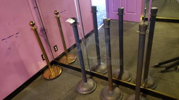 Lot of 8 Crowd Control Stanchions

(Location 2)