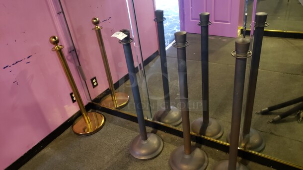 Lot of 8 Crowd Control Stanchions

(Location 2) - Image 1 of 1