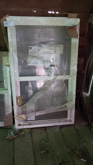 Lot of Windows

(Location 3)