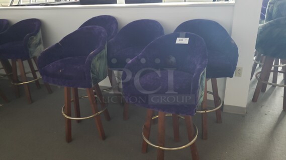 Lot of 5 Chairs

(Location 2)