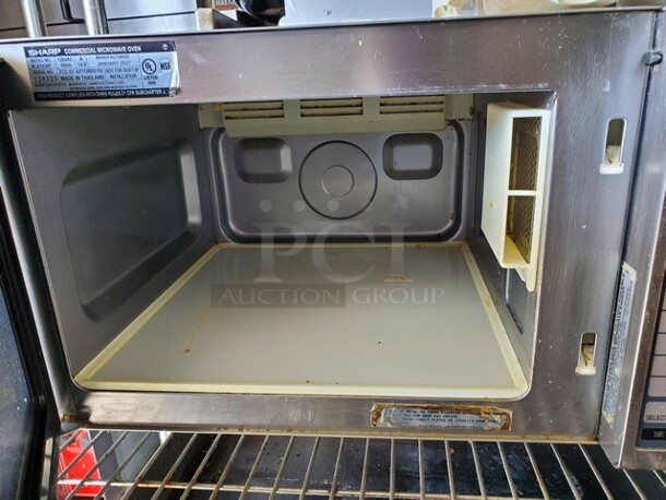 SHARP R-21LVF Commercial Microwave Oven 1000W/R 120V 20WX15DX12H - Image 3 of 5