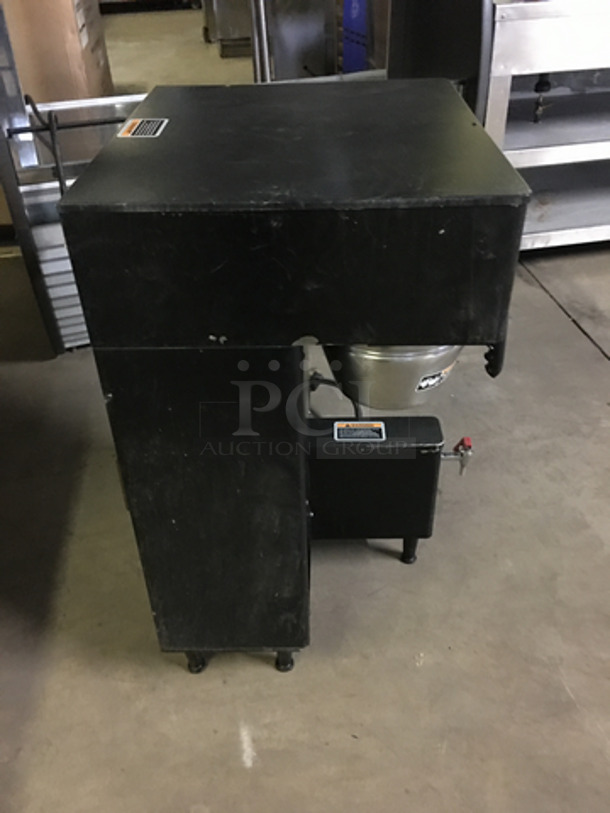Bunn Commercial Countertop Dual Coffee Brewing/Dispensing Machine! With Hot Water Dispenser! All Stainless Steel Body! Model: DUALTFDBC SN: DUAL128967 120/208/240V 60HZ 1 Phase - Image 4 of 7