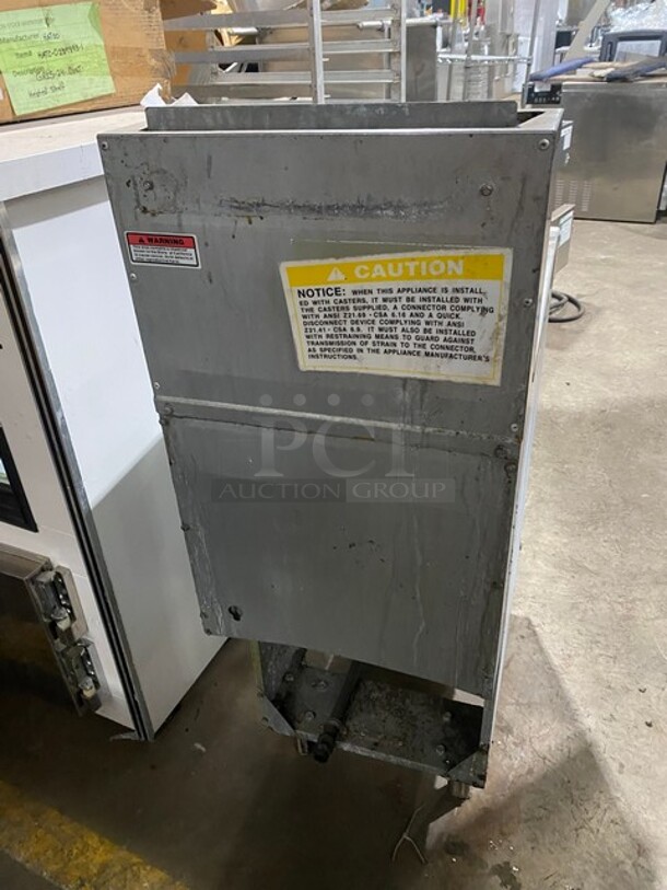 Commercial Natural Gas Powered Deep Fat Fryer! With Metal Frying Baskets! All Stainless Steel! On Legs! - Image 4 of 7