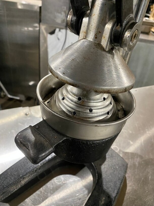 Commercial Countertop Manual Citrus Juice Press!  - Image 5 of 6