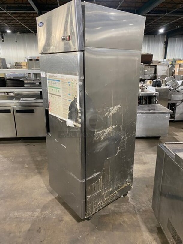 2017 Atosa Commercial Single Door Reach-In Cooler! With Poly Coated Racks! Solid Stainless Steel! On Casters! Model: MBF8001 SN: MBF8001150521C4046 115V 60HZ 1 Phase - Image 4 of 9