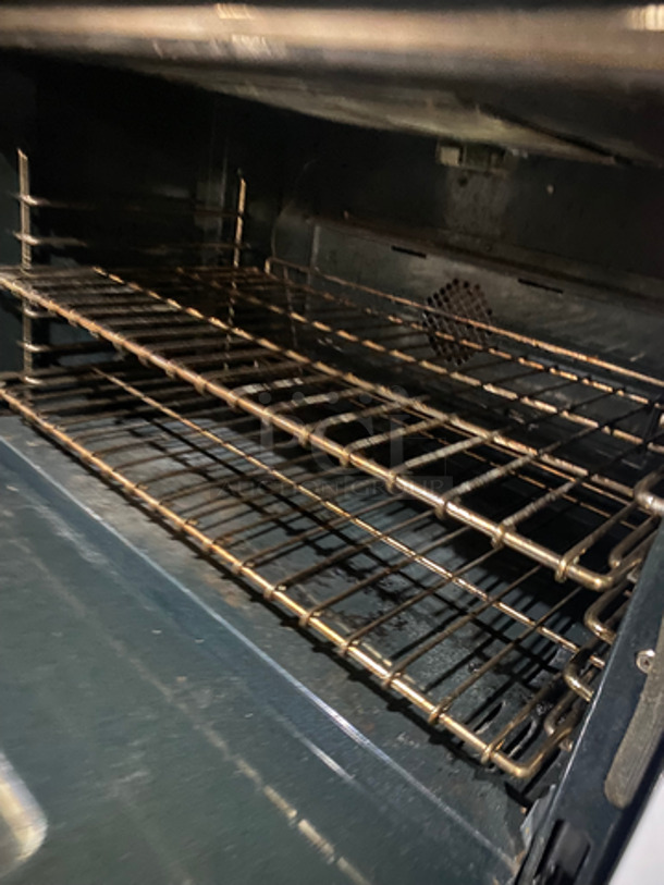 Viking Gas Powered 6 Burner Stove! With Full Size Oven Underneath! All Stainless Steel! - Image 8 of 11