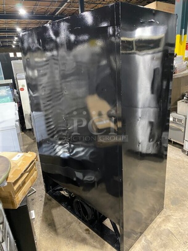 Beverage Air Commercial Refrigerated 2 Door Reach In Cooler Merchandiser! With View Through Doors! Model: MT45 SN: 4471080 115V 60HZ 1 Phase - Image 4 of 9